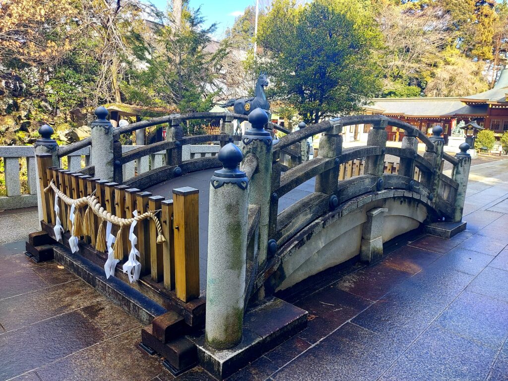 群馬県進雄神社の太鼓橋